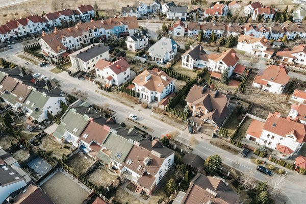 Transform Your UK Home Pool: Creative Ways to Add a Jacuzzi for Ultimate Relaxation