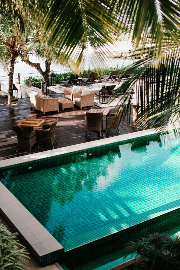 Craft your perfect outdoor oasis with ourplatform's expertise